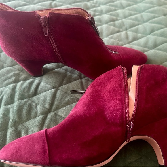 CORSO COMO BAILIE Ankle Bootie Wine Suede 9.5 M - Picture 3 of 7